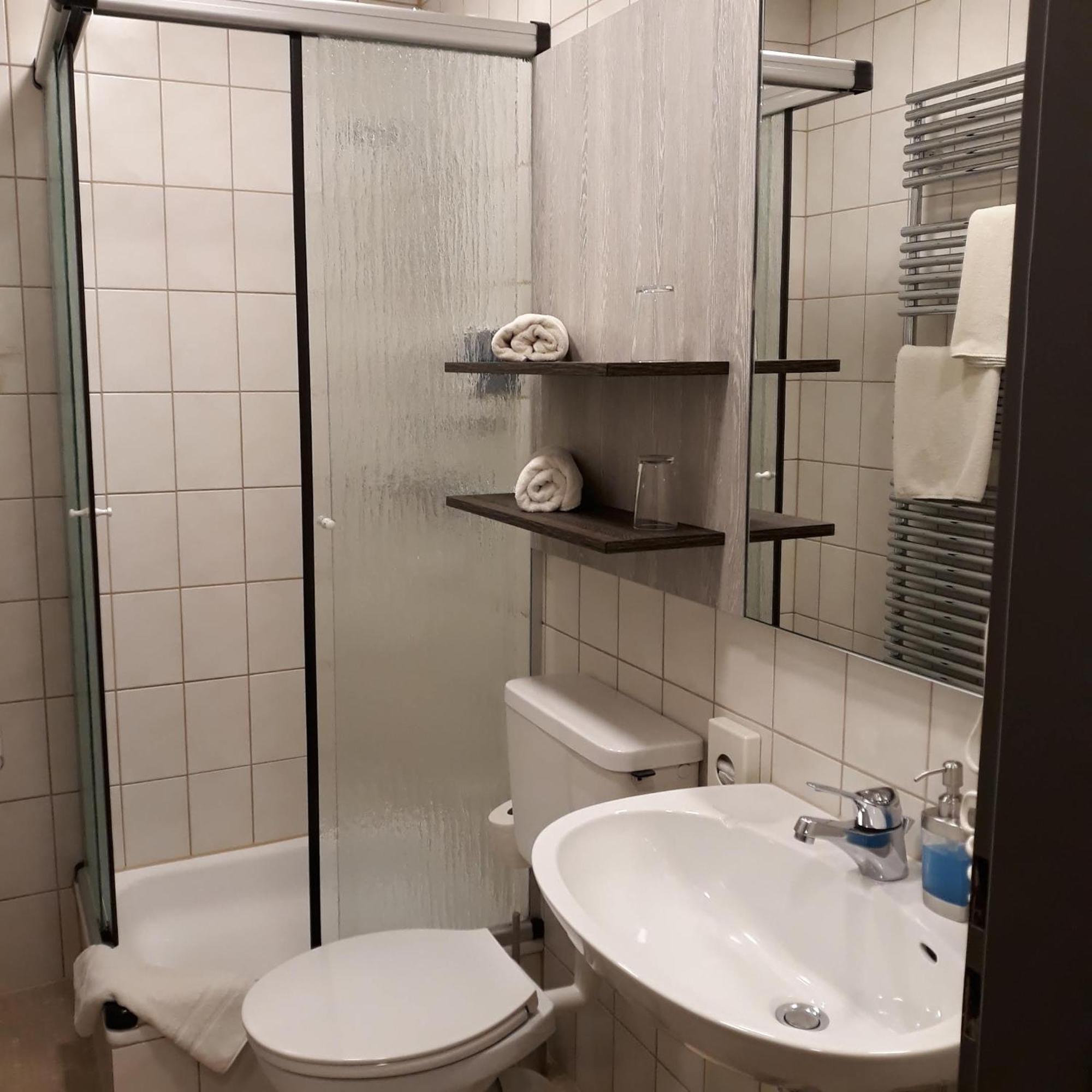 Hotel Sonne - Das Kleine Altstadt Hotel Rothenburg ob der Tauber Quarto foto