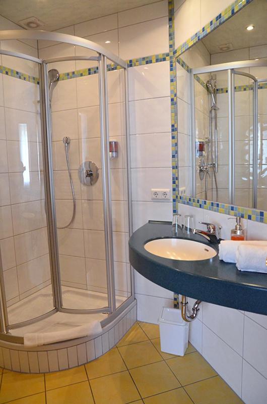 Hotel Sonne - Das Kleine Altstadt Hotel Rothenburg ob der Tauber Quarto foto