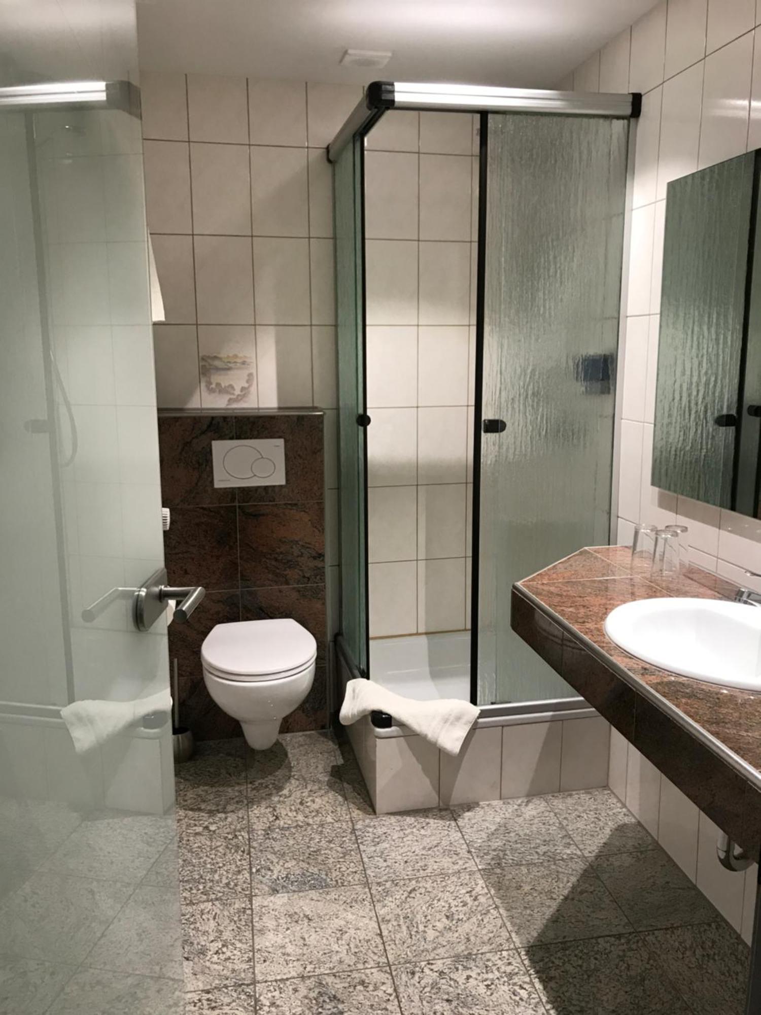 Hotel Sonne - Das Kleine Altstadt Hotel Rothenburg ob der Tauber Quarto foto